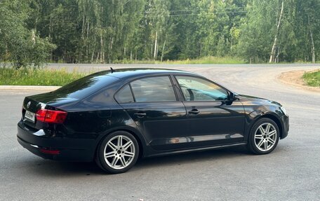 Volkswagen Jetta VI, 2011 год, 645 000 рублей, 6 фотография