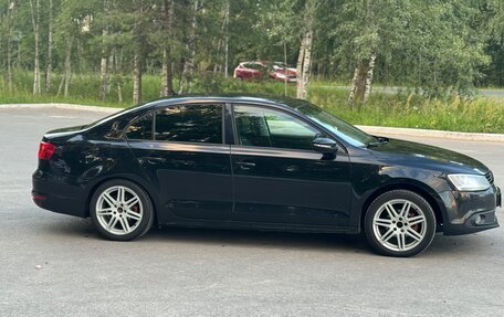 Volkswagen Jetta VI, 2011 год, 645 000 рублей, 5 фотография