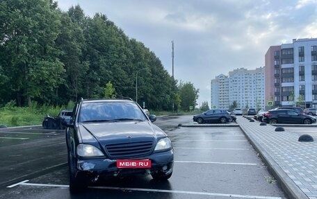 Mercedes-Benz M-Класс, 1999 год, 400 000 рублей, 1 фотография