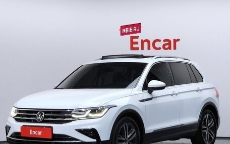 Volkswagen Tiguan II, 2023 год, 4 058 000 рублей, 1 фотография