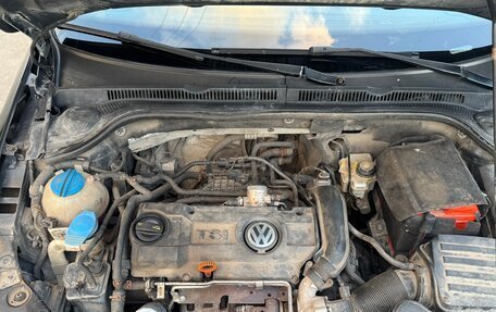 Volkswagen Jetta VI, 2011 год, 645 000 рублей, 27 фотография