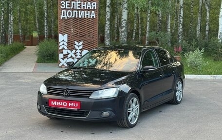 Volkswagen Jetta VI, 2011 год, 645 000 рублей, 13 фотография