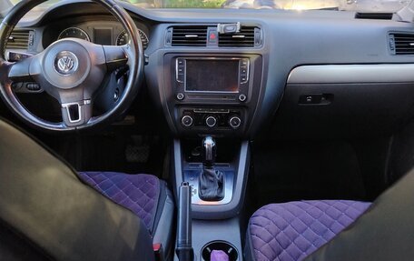 Volkswagen Jetta VI, 2012 год, 815 000 рублей, 4 фотография