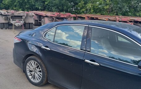 Toyota Camry, 2019 год, 2 500 000 рублей, 3 фотография