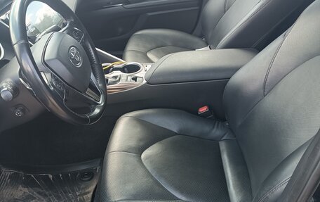 Toyota Camry, 2019 год, 2 500 000 рублей, 14 фотография