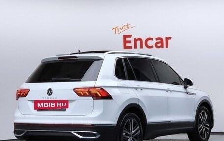 Volkswagen Tiguan II, 2023 год, 4 058 000 рублей, 3 фотография