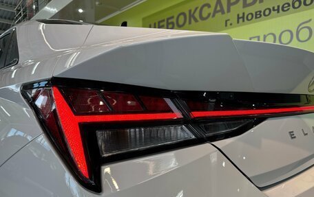 Hyundai Elantra, 2023 год, 2 070 000 рублей, 12 фотография