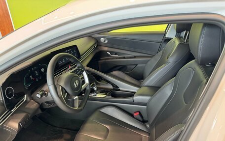 Hyundai Elantra, 2023 год, 2 070 000 рублей, 17 фотография