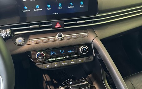 Hyundai Elantra, 2023 год, 2 070 000 рублей, 29 фотография