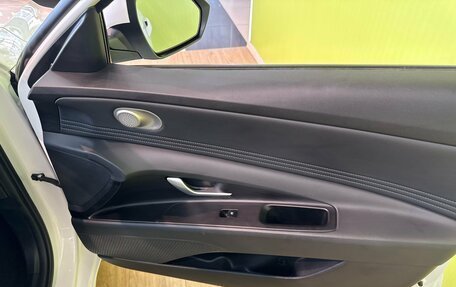 Hyundai Elantra, 2023 год, 2 070 000 рублей, 37 фотография