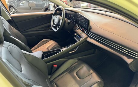 Hyundai Elantra, 2023 год, 2 070 000 рублей, 36 фотография