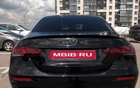 Mercedes-Benz E-Класс, 2021 год, 5 500 000 рублей, 4 фотография