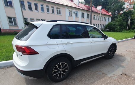 Volkswagen Tiguan II, 2019 год, 3 200 000 рублей, 4 фотография
