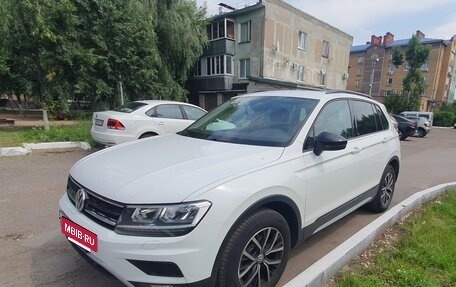 Volkswagen Tiguan II, 2019 год, 3 200 000 рублей, 2 фотография