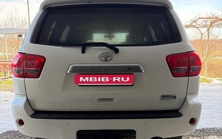 Toyota Sequoia II рестайлинг, 2011 год, 3 000 000 рублей, 4 фотография