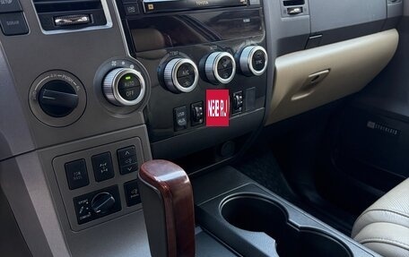Toyota Sequoia II рестайлинг, 2011 год, 3 000 000 рублей, 10 фотография