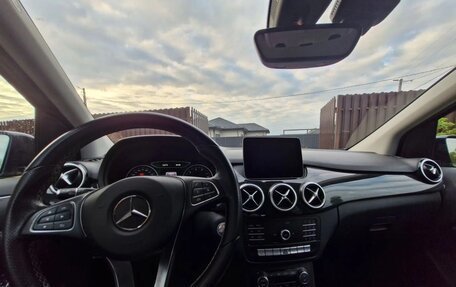 Mercedes-Benz B-Класс, 2017 год, 1 900 000 рублей, 6 фотография