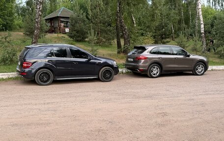Mercedes-Benz M-Класс, 2011 год, 1 300 000 рублей, 34 фотография