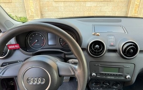 Audi A1, 2011 год, 1 095 000 рублей, 12 фотография