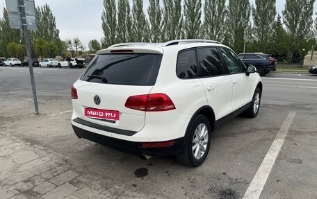 Volkswagen Touareg III, 2011 год, 1 650 000 рублей, 3 фотография