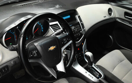Chevrolet Cruze II, 2011 год, 680 000 рублей, 16 фотография