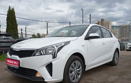 KIA Rio IV, 2021 год, 1 640 000 рублей, 1 фотография