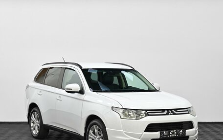 Mitsubishi Outlander III рестайлинг 3, 2014 год, 1 599 000 рублей, 1 фотография
