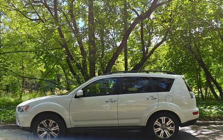 Mitsubishi Outlander III рестайлинг 3, 2012 год, 1 700 000 рублей, 4 фотография