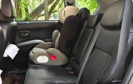 Mitsubishi Outlander III рестайлинг 3, 2012 год, 1 700 000 рублей, 23 фотография