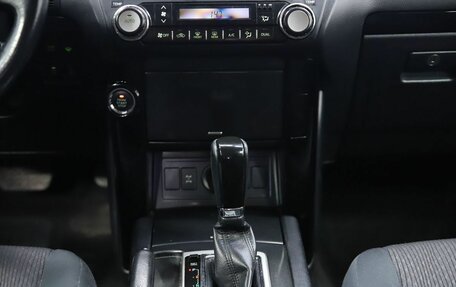 Toyota Land Cruiser Prado 150 рестайлинг 2, 2016 год, 3 750 000 рублей, 15 фотография