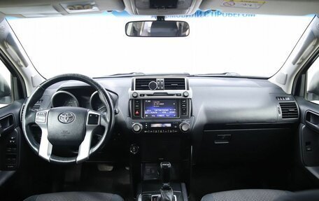 Toyota Land Cruiser Prado 150 рестайлинг 2, 2016 год, 3 750 000 рублей, 16 фотография