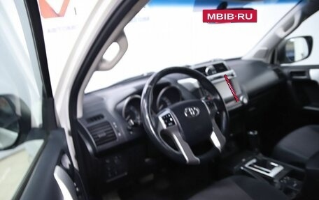 Toyota Land Cruiser Prado 150 рестайлинг 2, 2016 год, 3 750 000 рублей, 10 фотография