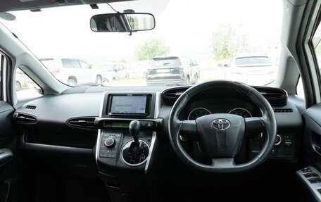 Toyota Wish II, 2011 год, 1 290 000 рублей, 23 фотография