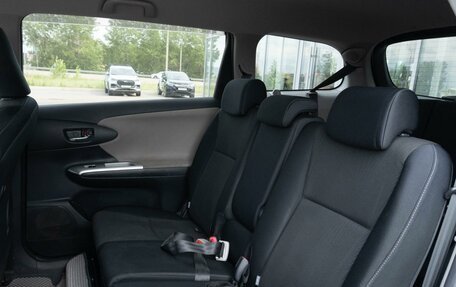 Toyota Wish II, 2011 год, 1 290 000 рублей, 24 фотография