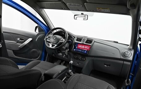 Renault Logan II, 2018 год, 699 000 рублей, 6 фотография