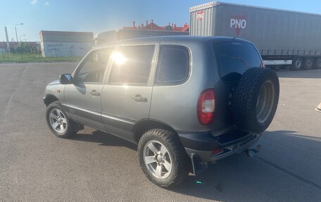 Chevrolet Niva I рестайлинг, 2004 год, 400 000 рублей, 3 фотография