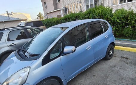 Honda Fit III, 2008 год, 620 000 рублей, 2 фотография