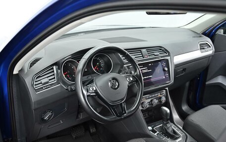 Volkswagen Tiguan II, 2020 год, 2 249 000 рублей, 7 фотография