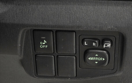 Toyota Prius, 2012 год, 1 150 000 рублей, 19 фотография