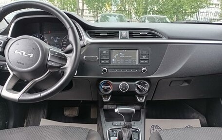 KIA Rio IV, 2021 год, 1 640 000 рублей, 6 фотография