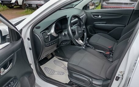 KIA Rio IV, 2021 год, 1 640 000 рублей, 9 фотография