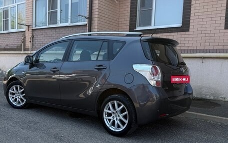Toyota Verso I, 2011 год, 9 фотография