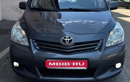 Toyota Verso I, 2011 год, 11 фотография