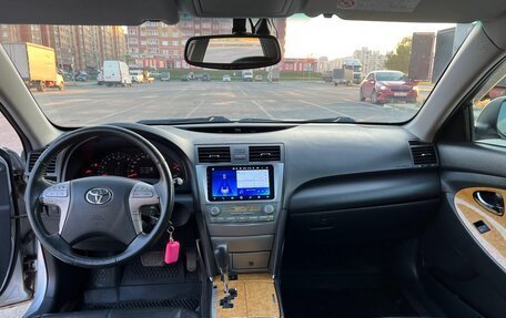 Toyota Camry, 2007 год, 990 000 рублей, 11 фотография