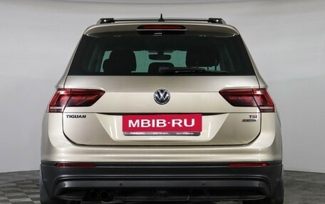 Volkswagen Tiguan II, 2017 год, 1 965 000 рублей, 7 фотография