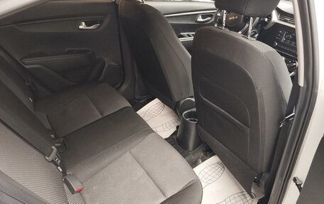 KIA Rio IV, 2021 год, 1 650 000 рублей, 10 фотография