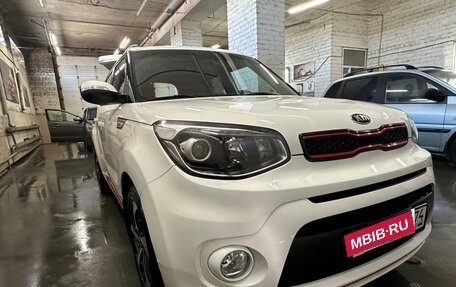 KIA Soul II рестайлинг, 2018 год, 1 800 000 рублей, 3 фотография
