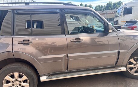 Mitsubishi Pajero IV, 2014 год, 2 350 000 рублей, 2 фотография