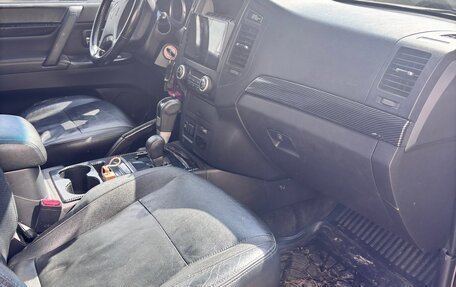 Mitsubishi Pajero IV, 2014 год, 2 350 000 рублей, 15 фотография