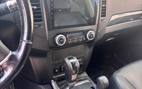 Mitsubishi Pajero IV, 2014 год, 2 350 000 рублей, 12 фотография